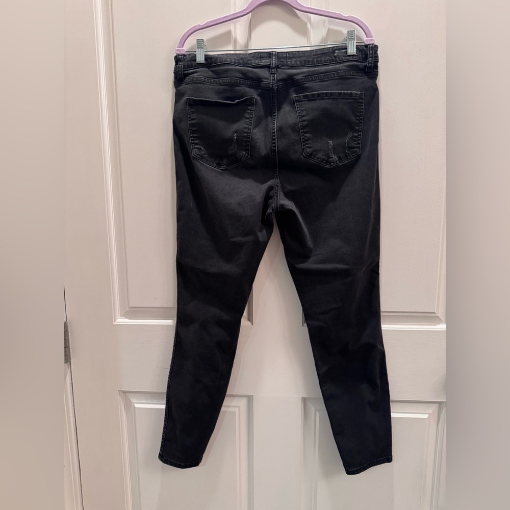 Kut from the Kloth Black Skinny Jeans with Knee Distressing - Picture 5 of 5